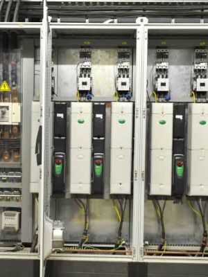 Fabrication électrique et mécanique pour centrales hydroélectriques